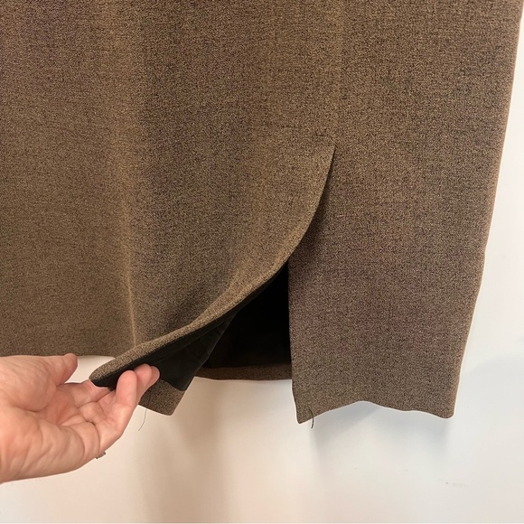 NWT Garfield & Marks Khaki Pencil Skirt with back slit size 8 - Picture 3 of 13